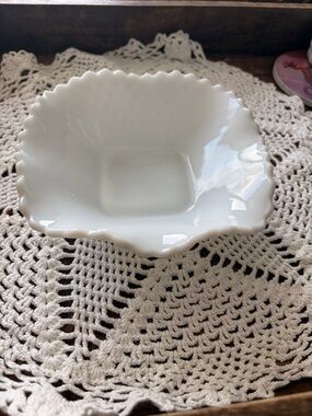 White Decorative Milk Glass Scalloped Bowl